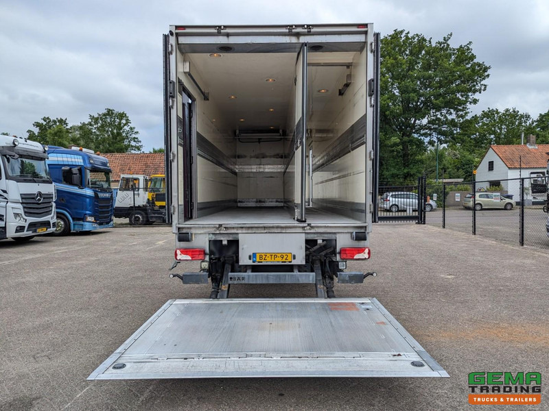 Scania P230 4x2 Dagcab Euro5 - Koel-VriesBak 8.4m + Carrier Supra 950MT + Laadklep 2000kg - Kamion hladnjača: slika Scania P230 4x2 Dagcab Euro5 - Koel-VriesBak 8.4m + Carrier Supra 950MT + Laadklep 2000kg - Kamion hladnjača Scania P230 4x2 Dagcab Euro5 - Koel-VriesBak 8.4m + Carrier Supra 950MT + Laadklep 2000kg - Kamion hladnjača: slika Scania P230 4x2 Dagcab Euro5 - Koel-VriesBak 8.4m + Carrier Supra 950MT + Laadklep 2000kg - Kamion hladnjača