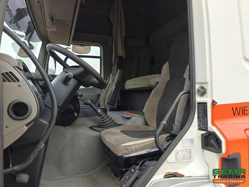 DAF CF75.250 4x2 SpaceCab Euro5 - Handgeschakeld - Airco - Tegljač: slika DAF CF75.250 4x2 SpaceCab Euro5 - Handgeschakeld - Airco - Tegljač DAF CF75.250 4x2 SpaceCab Euro5 - Handgeschakeld - Airco - Tegljač: slika DAF CF75.250 4x2 SpaceCab Euro5 - Handgeschakeld - Airco - Tegljač