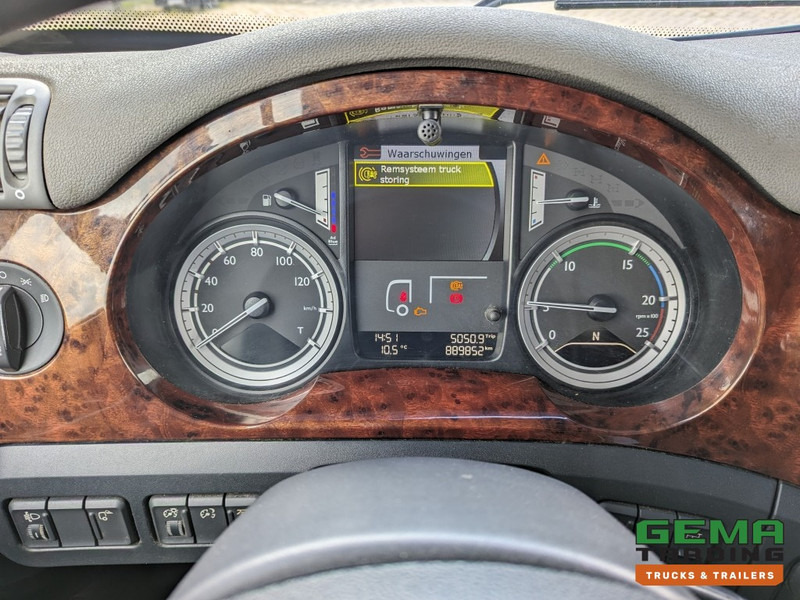 Tegljač DAF FT CF400 4x2 Euro6 FT CF400 4x2 Spacecab Euro6 - (T1413): slika Tegljač DAF FT CF400 4x2 Euro6 FT CF400 4x2 Spacecab Euro6 - (T1413)