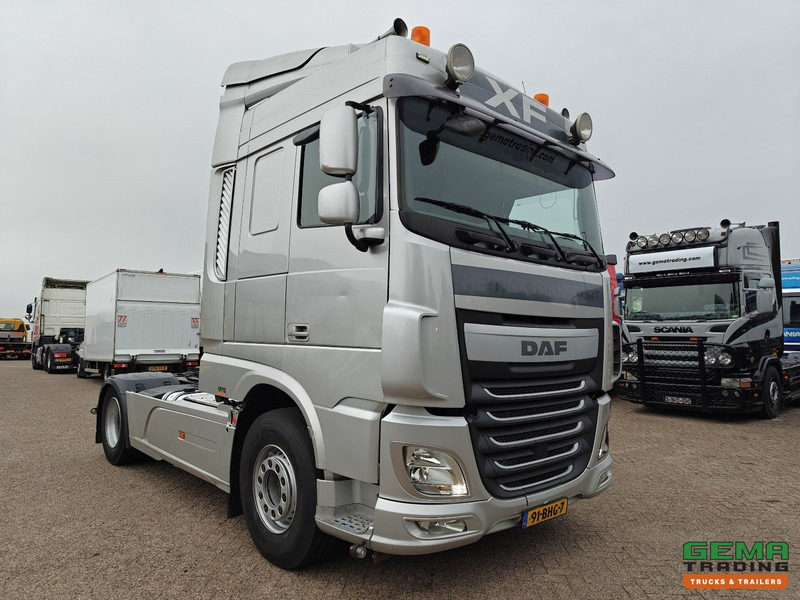 DAF XF 460 FT 4x2 SpaceCab Euro6A - WF/Kiep Hydrauliek - Schuifschotel - SMARTTacho V2 - 07/2026 APK - Tegljač: slika DAF XF 460 FT 4x2 SpaceCab Euro6A - WF/Kiep Hydrauliek - Schuifschotel - SMARTTacho V2 - 07/2026 APK - Tegljač DAF XF 460 FT 4x2 SpaceCab Euro6A - WF/Kiep Hydrauliek - Schuifschotel - SMARTTacho V2 - 07/2026 APK - Tegljač: slika DAF XF 460 FT 4x2 SpaceCab Euro6A - WF/Kiep Hydrauliek - Schuifschotel - SMARTTacho V2 - 07/2026 APK - Tegljač