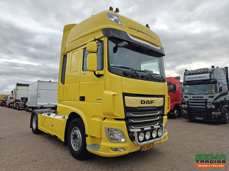 DAF XF 530 FT 4x2 SuperSpaceCab Euro6D -Dubbele Tanks - Vollucht - TV - SMARTTacho V2 - 01/2026 APK - Tegljač: slika DAF XF 530 FT 4x2 SuperSpaceCab Euro6D -Dubbele Tanks - Vollucht - TV - SMARTTacho V2 - 01/2026 APK - Tegljač DAF XF 530 FT 4x2 SuperSpaceCab Euro6D -Dubbele Tanks - Vollucht - TV - SMARTTacho V2 - 01/2026 APK - Tegljač: slika DAF XF 530 FT 4x2 SuperSpaceCab Euro6D -Dubbele Tanks - Vollucht - TV - SMARTTacho V2 - 01/2026 APK - Tegljač
