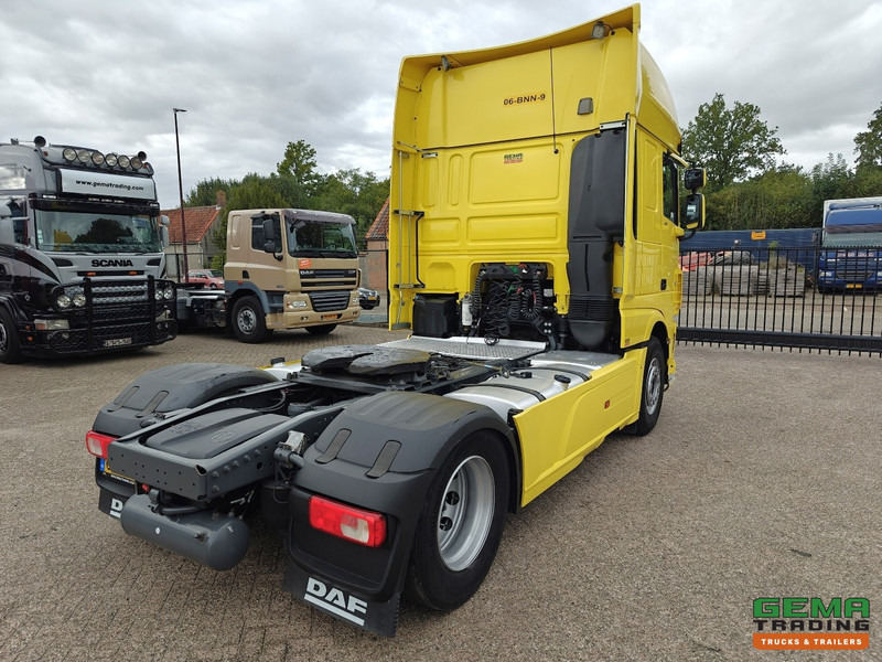DAF XF 530 FT 4x2 SuperSpaceCab Euro6D -Dubbele Tanks - Vollucht - TV - SMARTTacho V2 - 01/2026 APK - Tegljač: slika DAF XF 530 FT 4x2 SuperSpaceCab Euro6D -Dubbele Tanks - Vollucht - TV - SMARTTacho V2 - 01/2026 APK - Tegljač DAF XF 530 FT 4x2 SuperSpaceCab Euro6D -Dubbele Tanks - Vollucht - TV - SMARTTacho V2 - 01/2026 APK - Tegljač: slika DAF XF 530 FT 4x2 SuperSpaceCab Euro6D -Dubbele Tanks - Vollucht - TV - SMARTTacho V2 - 01/2026 APK - Tegljač