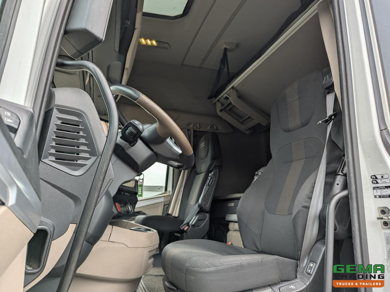 DAF XG+ 4x2 Euro6E - MEGA/Lowdeck - Retarder - Dubbele tanks - MirrorCam - 3 DVS StarRating - Tegljač: slika DAF XG+ 4x2 Euro6E - MEGA/Lowdeck - Retarder - Dubbele tanks - MirrorCam - 3 DVS StarRating - Tegljač DAF XG+ 4x2 Euro6E - MEGA/Lowdeck - Retarder - Dubbele tanks - MirrorCam - 3 DVS StarRating - Tegljač: slika DAF XG+ 4x2 Euro6E - MEGA/Lowdeck - Retarder - Dubbele tanks - MirrorCam - 3 DVS StarRating - Tegljač