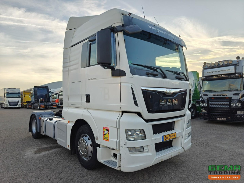 MAN TGX 18.440 4x2 XLX Euro6B - Dubbele Tanks - Standairco - SMARTTacho V2 - 09/2026 APK - Tegljač: slika MAN TGX 18.440 4x2 XLX Euro6B - Dubbele Tanks - Standairco - SMARTTacho V2 - 09/2026 APK - Tegljač MAN TGX 18.440 4x2 XLX Euro6B - Dubbele Tanks - Standairco - SMARTTacho V2 - 09/2026 APK - Tegljač: slika MAN TGX 18.440 4x2 XLX Euro6B - Dubbele Tanks - Standairco - SMARTTacho V2 - 09/2026 APK - Tegljač