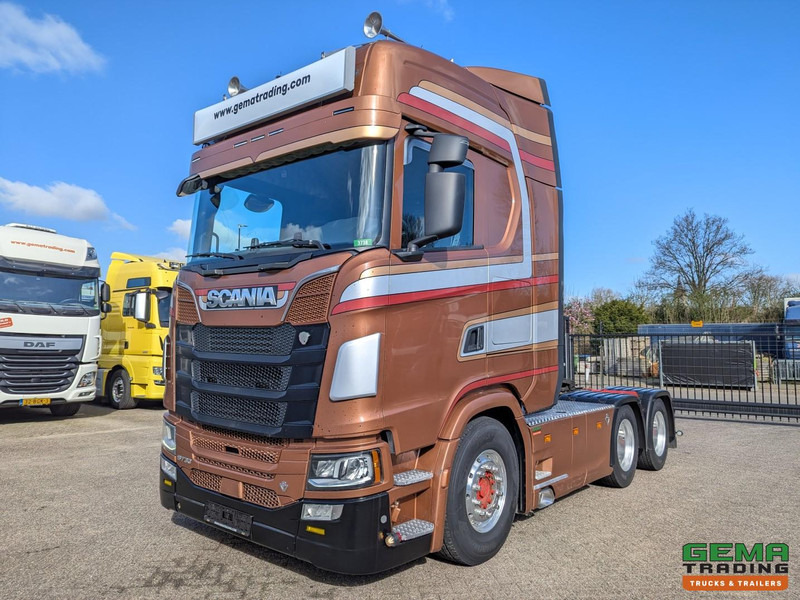 Scania S730 6x4 Topline Euro6 - V8 - Retarder - Costum Interior - Vollucht - Alcoa's - Tegljač: slika Scania S730 6x4 Topline Euro6 - V8 - Retarder - Costum Interior - Vollucht - Alcoa's - Tegljač Scania S730 6x4 Topline Euro6 - V8 - Retarder - Costum Interior - Vollucht - Alcoa's - Tegljač: slika Scania S730 6x4 Topline Euro6 - V8 - Retarder - Costum Interior - Vollucht - Alcoa's - Tegljač
