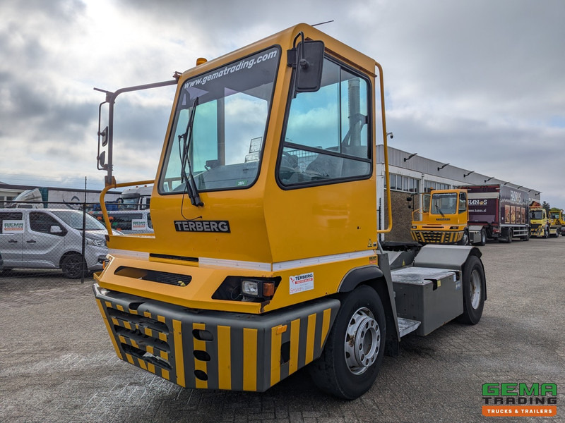 Terberg YT222 Allison - Schotel 30T - Landbouw kenteken - Terminalni traktor: slika Terberg YT222 Allison - Schotel 30T - Landbouw kenteken - Terminalni traktor Terberg YT222 Allison - Schotel 30T - Landbouw kenteken - Terminalni traktor: slika Terberg YT222 Allison - Schotel 30T - Landbouw kenteken - Terminalni traktor