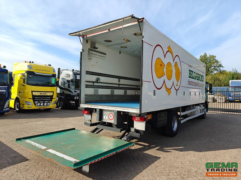 Volvo FM330 4x2 Dagcab Euro5 - KuikenBak 8.4m + Webasto Heater + Dhollandia 2000KG - Kamion za prijevoz stoke: slika Volvo FM330 4x2 Dagcab Euro5 - KuikenBak 8.4m + Webasto Heater + Dhollandia 2000KG - Kamion za prijevoz stoke Volvo FM330 4x2 Dagcab Euro5 - KuikenBak 8.4m + Webasto Heater + Dhollandia 2000KG - Kamion za prijevoz stoke: slika Volvo FM330 4x2 Dagcab Euro5 - KuikenBak 8.4m + Webasto Heater + Dhollandia 2000KG - Kamion za prijevoz stoke