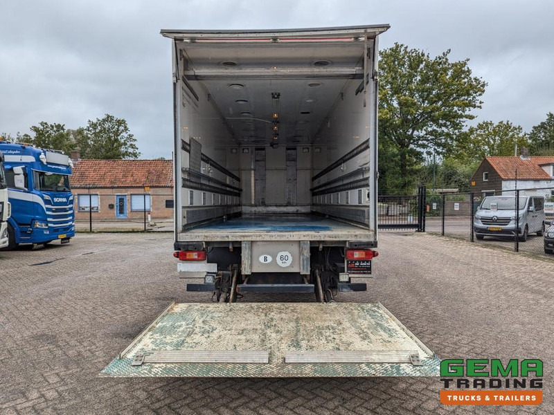 Volvo FM330 4x2 Daycab Euro5 KuikenBak 8.2m + Webasto Heater + Dhollandia 2000KG - Kamion za prijevoz stoke: slika Volvo FM330 4x2 Daycab Euro5 KuikenBak 8.2m + Webasto Heater + Dhollandia 2000KG - Kamion za prijevoz stoke Volvo FM330 4x2 Daycab Euro5 KuikenBak 8.2m + Webasto Heater + Dhollandia 2000KG - Kamion za prijevoz stoke: slika Volvo FM330 4x2 Daycab Euro5 KuikenBak 8.2m + Webasto Heater + Dhollandia 2000KG - Kamion za prijevoz stoke