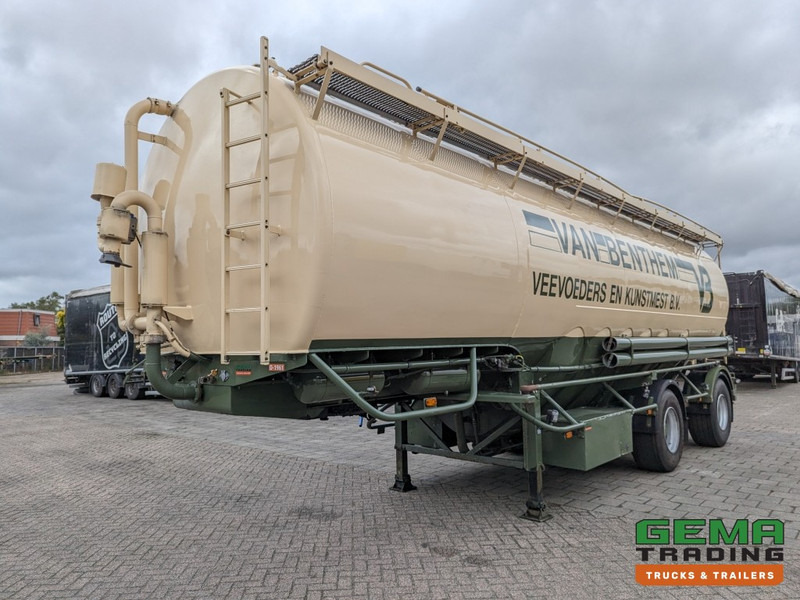 WELGRO 90WSL33-24 2-Assen SAF Silo MengVoeder / Futter 24m³ - Trommelremmen - StuurAs (O1961) - Poluprikolica cisterna: slika WELGRO 90WSL33-24 2-Assen SAF Silo MengVoeder / Futter 24m³ - Trommelremmen - StuurAs (O1961) - Poluprikolica cisterna WELGRO 90WSL33-24 2-Assen SAF Silo MengVoeder / Futter 24m³ - Trommelremmen - StuurAs (O1961) - Poluprikolica cisterna: slika WELGRO 90WSL33-24 2-Assen SAF Silo MengVoeder / Futter 24m³ - Trommelremmen - StuurAs (O1961) - Poluprikolica cisterna
