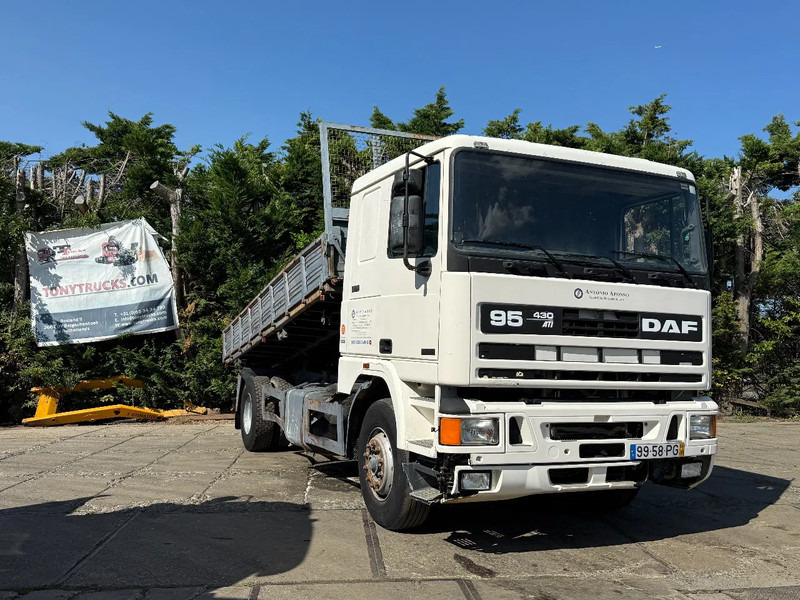 DAF 95.430 ATI 4X2 Tipper SPRING/AIR ZF MAN GEARBOX - Kiper: slika DAF 95.430 ATI 4X2 Tipper SPRING/AIR ZF MAN GEARBOX - Kiper DAF 95.430 ATI 4X2 Tipper SPRING/AIR ZF MAN GEARBOX - Kiper: slika DAF 95.430 ATI 4X2 Tipper SPRING/AIR ZF MAN GEARBOX - Kiper