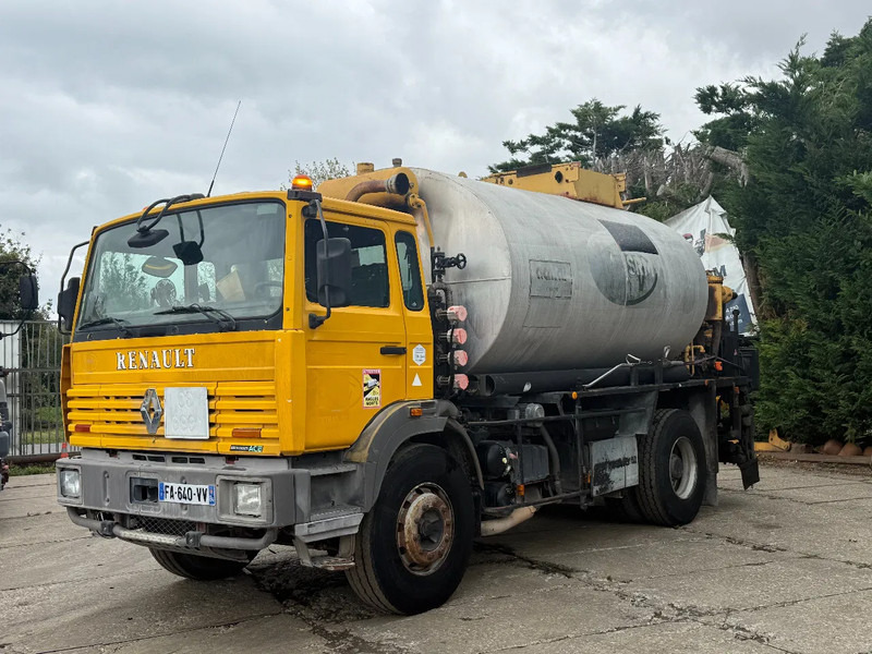 Renault G260 4X2 ACMAR Bitumen Sprayer 10.000L Spring/Spring Manual Gear - Kamion: slika Renault G260 4X2 ACMAR Bitumen Sprayer 10.000L Spring/Spring Manual Gear - Kamion Renault G260 4X2 ACMAR Bitumen Sprayer 10.000L Spring/Spring Manual Gear - Kamion: slika Renault G260 4X2 ACMAR Bitumen Sprayer 10.000L Spring/Spring Manual Gear - Kamion