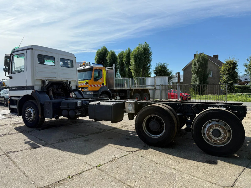 Mercedes-Benz ACTROS 2540 V6 6X2 Chassis Spring/Air EPS 3 Pedal - Kamion-šasija: slika Mercedes-Benz ACTROS 2540 V6 6X2 Chassis Spring/Air EPS 3 Pedal - Kamion-šasija Mercedes-Benz ACTROS 2540 V6 6X2 Chassis Spring/Air EPS 3 Pedal - Kamion-šasija: slika Mercedes-Benz ACTROS 2540 V6 6X2 Chassis Spring/Air EPS 3 Pedal - Kamion-šasija