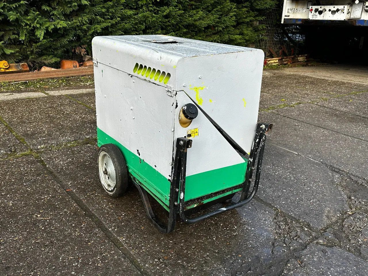 Pramac P6000S2 6KVA Generator Pramac P6000S2 6KVA Generator - Generatorski set: slika Pramac P6000S2 6KVA Generator Pramac P6000S2 6KVA Generator - Generatorski set Pramac P6000S2 6KVA Generator Pramac P6000S2 6KVA Generator - Generatorski set: slika Pramac P6000S2 6KVA Generator Pramac P6000S2 6KVA Generator - Generatorski set