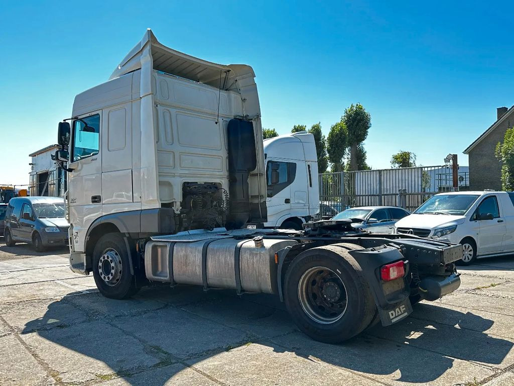 DAF XF 460 4X2 Tractor-unit Spring/Air Retarder ACC - Tegljač: slika DAF XF 460 4X2 Tractor-unit Spring/Air Retarder ACC - Tegljač DAF XF 460 4X2 Tractor-unit Spring/Air Retarder ACC - Tegljač: slika DAF XF 460 4X2 Tractor-unit Spring/Air Retarder ACC - Tegljač