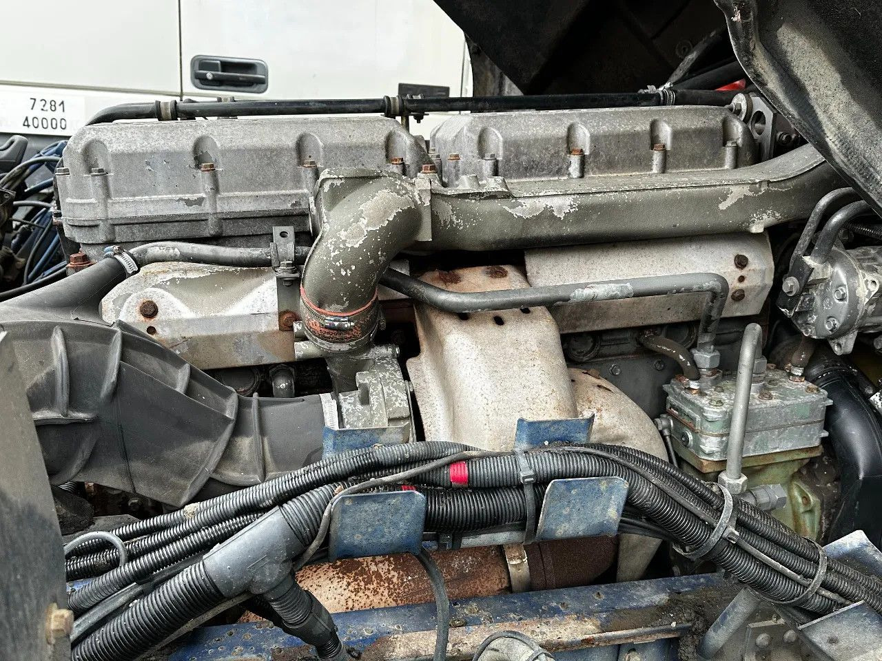 Tegljač DAF XF 95.380 4X2 Tractor-unit Spring/Air ZF Manual DAF XF 95.380 4X2 Tractor-unit Spring/Air ZF Manual: slika Tegljač DAF XF 95.380 4X2 Tractor-unit Spring/Air ZF Manual DAF XF 95.380 4X2 Tractor-unit Spring/Air ZF Manual
