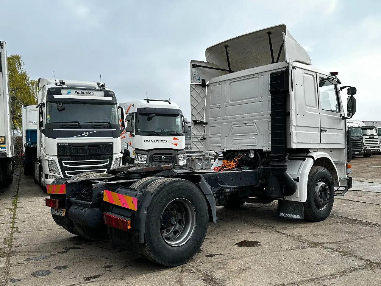 Scania R113-360 4X2 Tractor-unit Spring/Air Manual Gear - Tegljač: slika Scania R113-360 4X2 Tractor-unit Spring/Air Manual Gear - Tegljač Scania R113-360 4X2 Tractor-unit Spring/Air Manual Gear - Tegljač: slika Scania R113-360 4X2 Tractor-unit Spring/Air Manual Gear - Tegljač