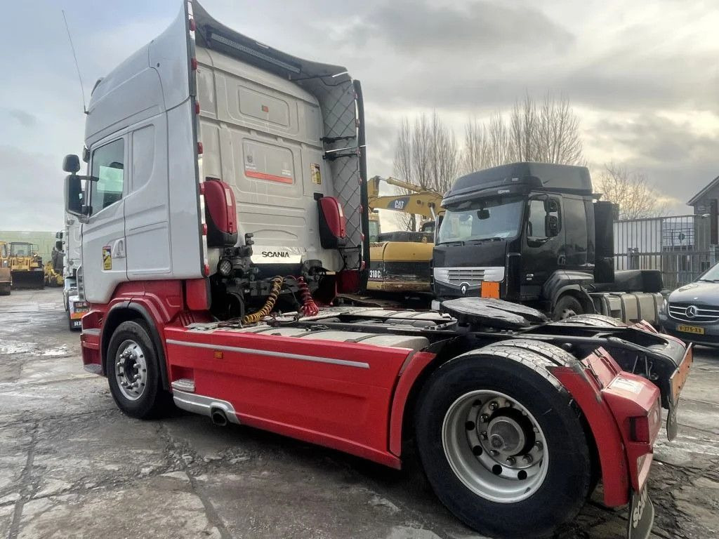 Scania R560 V8 4X2 Tractor-unit Retarder Euro5 - Tegljač: slika Scania R560 V8 4X2 Tractor-unit Retarder Euro5 - Tegljač Scania R560 V8 4X2 Tractor-unit Retarder Euro5 - Tegljač: slika Scania R560 V8 4X2 Tractor-unit Retarder Euro5 - Tegljač