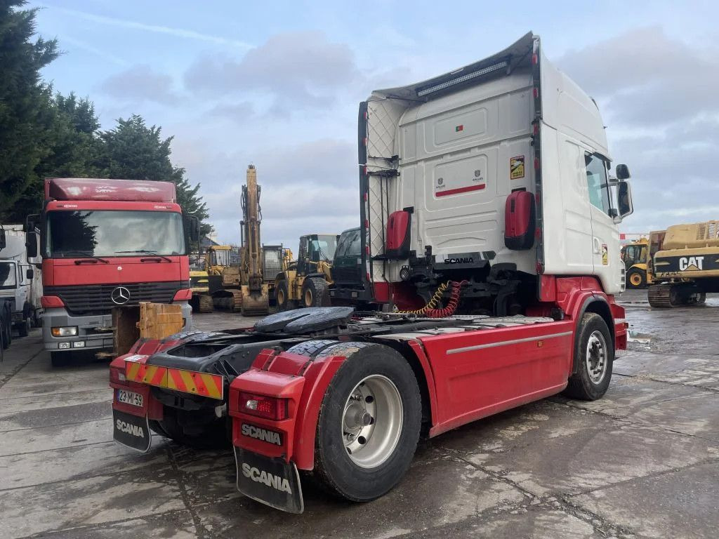 Scania R560 V8 4X2 Tractor-unit Retarder Euro5 - Tegljač: slika Scania R560 V8 4X2 Tractor-unit Retarder Euro5 - Tegljač Scania R560 V8 4X2 Tractor-unit Retarder Euro5 - Tegljač: slika Scania R560 V8 4X2 Tractor-unit Retarder Euro5 - Tegljač