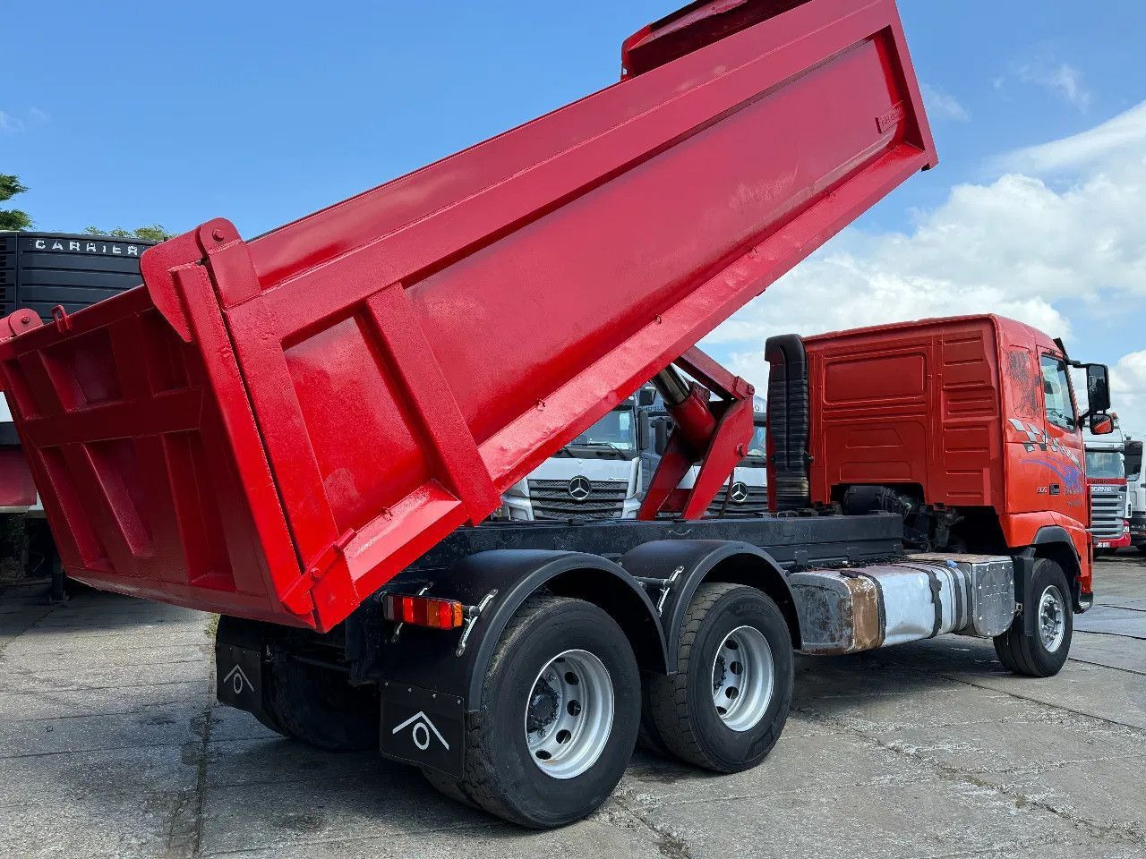 Volvo FH 16.600 6X4 Tipper Spring/Spring Euro5 - Kiper: slika Volvo FH 16.600 6X4 Tipper Spring/Spring Euro5 - Kiper Volvo FH 16.600 6X4 Tipper Spring/Spring Euro5 - Kiper: slika Volvo FH 16.600 6X4 Tipper Spring/Spring Euro5 - Kiper