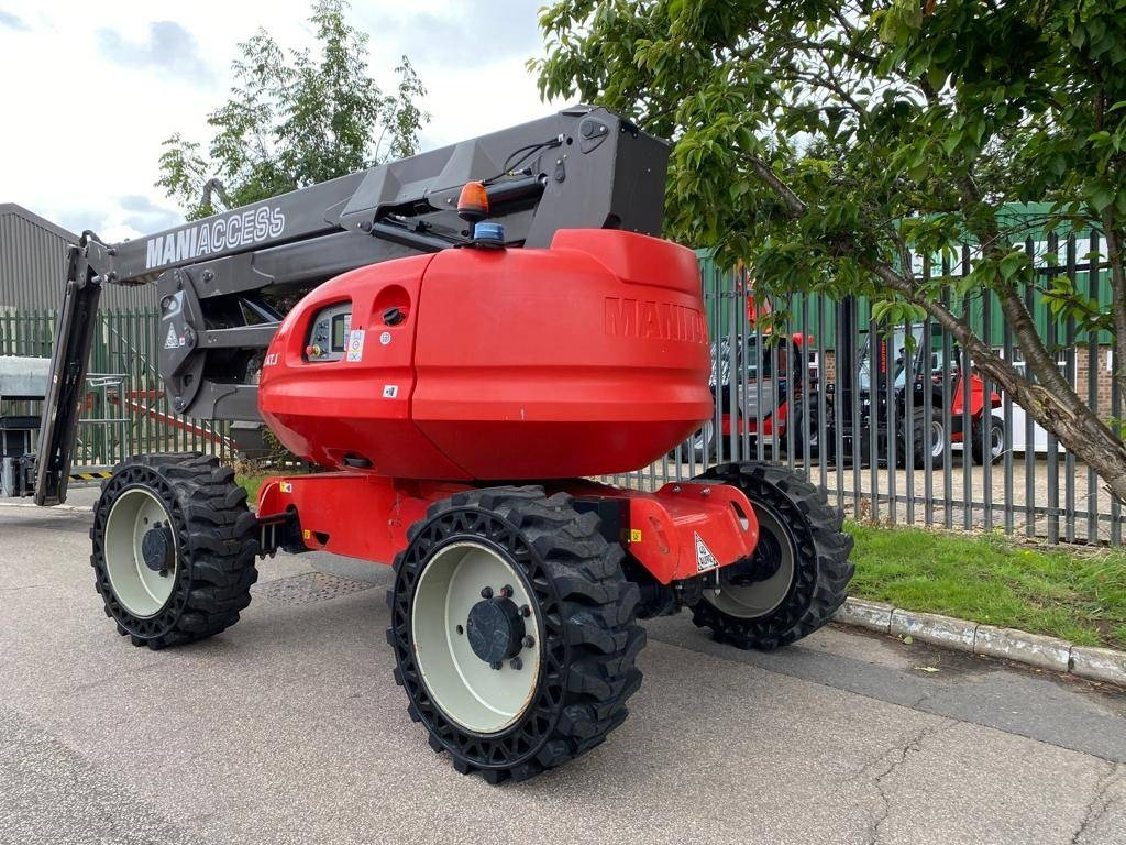 Manitou 200 ATJ - Zglobni krak: slika Manitou 200 ATJ - Zglobni krak Manitou 200 ATJ - Zglobni krak: slika Manitou 200 ATJ - Zglobni krak