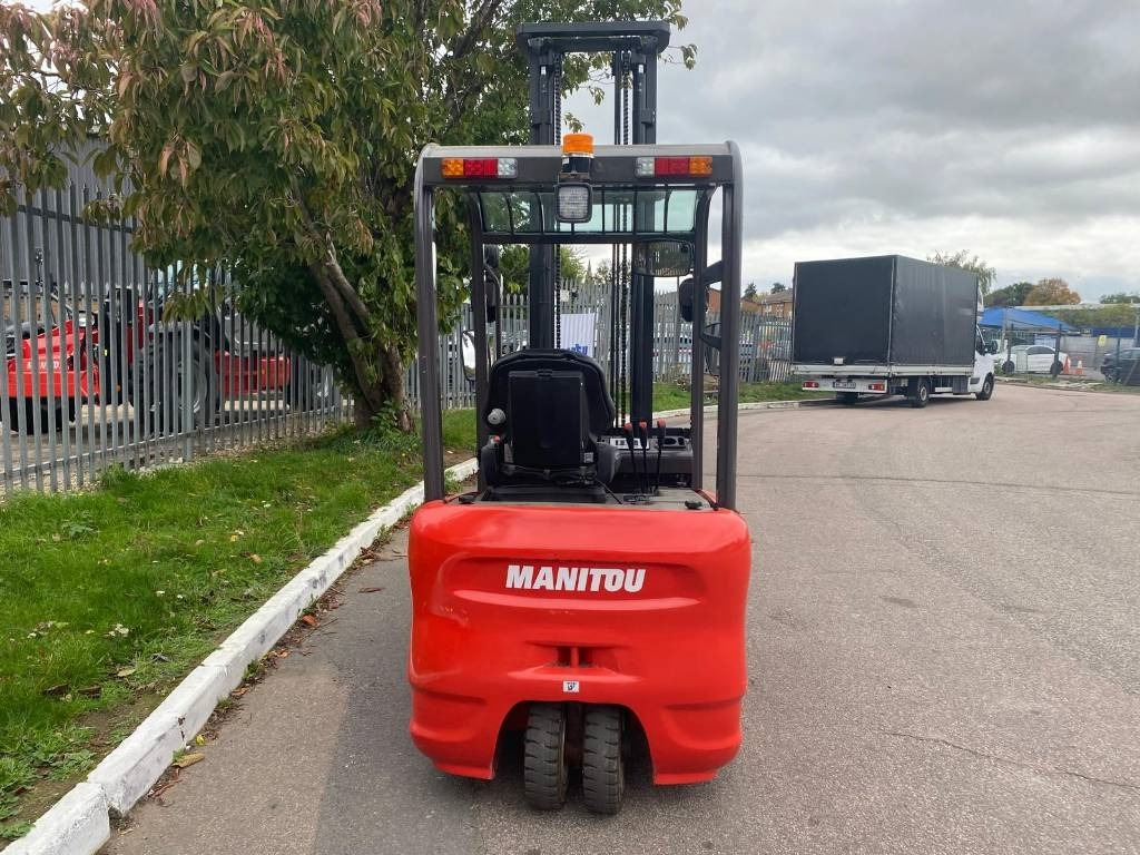 Manitou ME 316 - Električni viličar: slika Manitou ME 316 - Električni viličar Manitou ME 316 - Električni viličar: slika Manitou ME 316 - Električni viličar
