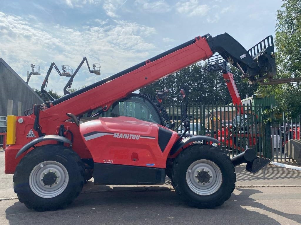 Manitou MT 1335 - Teleskopski rukovatelj: slika Manitou MT 1335 - Teleskopski rukovatelj Manitou MT 1335 - Teleskopski rukovatelj: slika Manitou MT 1335 - Teleskopski rukovatelj