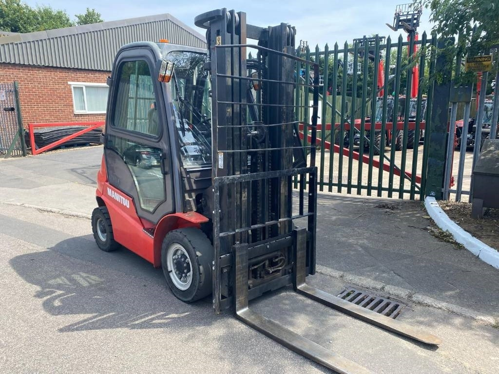Manitou Mi25D - Diesel viličar: slika Manitou Mi25D - Diesel viličar Manitou Mi25D - Diesel viličar: slika Manitou Mi25D - Diesel viličar