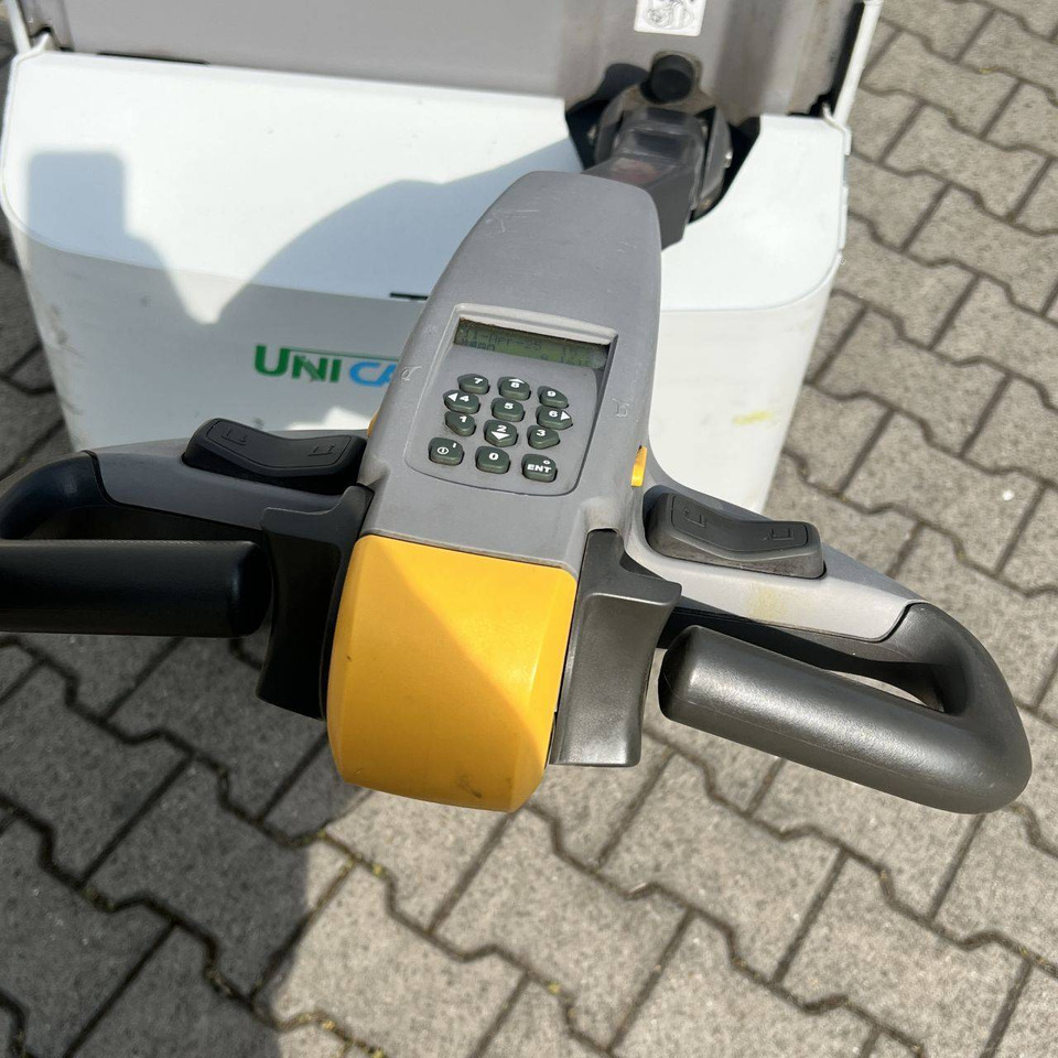 Atlet PLL180 - Paletni viličar: slika Atlet PLL180 - Paletni viličar Atlet PLL180 - Paletni viličar: slika Atlet PLL180 - Paletni viličar