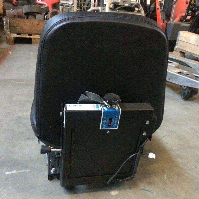 BE-GE Seat for Atlet - Sjedalo za Oprema za rukovanje materijalima: slika BE-GE Seat for Atlet - Sjedalo za Oprema za rukovanje materijalima BE-GE Seat for Atlet - Sjedalo za Oprema za rukovanje materijalima: slika BE-GE Seat for Atlet - Sjedalo za Oprema za rukovanje materijalima