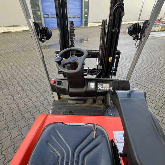 BT C3E160L - Električni viličar: slika BT C3E160L - Električni viličar BT C3E160L - Električni viličar: slika BT C3E160L - Električni viličar
