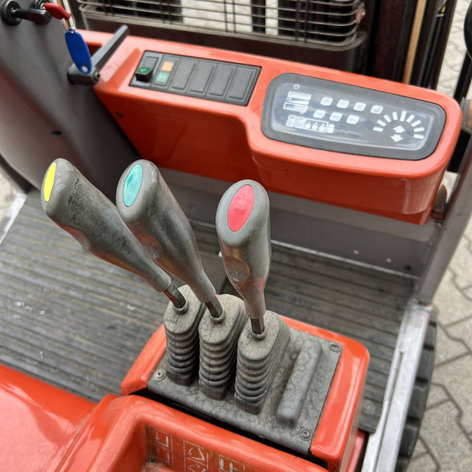 BT CBE18T - Električni viličar: slika BT CBE18T - Električni viličar BT CBE18T - Električni viličar: slika BT CBE18T - Električni viličar
