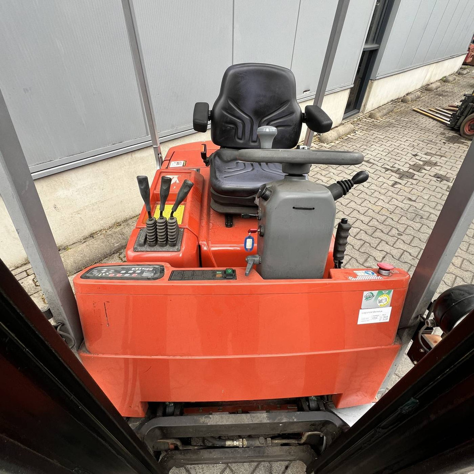 BT CBE18T - Električni viličar: slika BT CBE18T - Električni viličar BT CBE18T - Električni viličar: slika BT CBE18T - Električni viličar