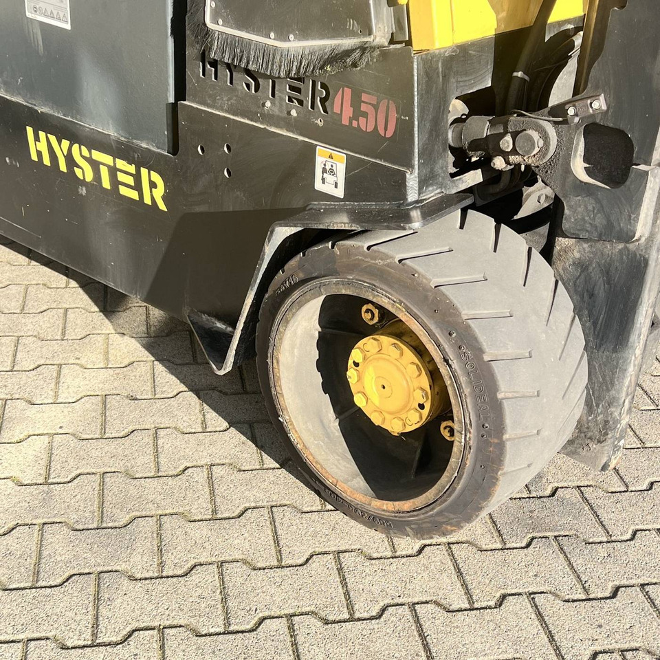 Zakup Hyster E4.50XL Hyster E4.50XL: slika Zakup Hyster E4.50XL Hyster E4.50XL Zakup Hyster E4.50XL Hyster E4.50XL: slika Zakup Hyster E4.50XL Hyster E4.50XL