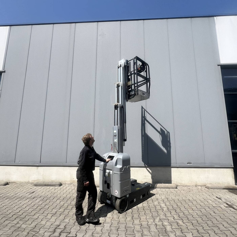 JLG 20MVL - Platforma za podizanje stupa u okomitom položaju: slika JLG 20MVL - Platforma za podizanje stupa u okomitom položaju JLG 20MVL - Platforma za podizanje stupa u okomitom položaju: slika JLG 20MVL - Platforma za podizanje stupa u okomitom položaju