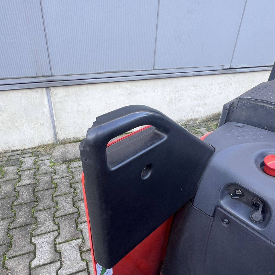 Linde D14SP (133) - Slagač stoga: slika Linde D14SP (133) - Slagač stoga Linde D14SP (133) - Slagač stoga: slika Linde D14SP (133) - Slagač stoga