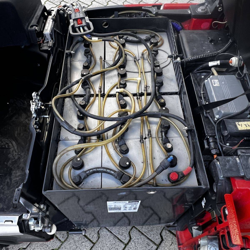 Zakup  Linde E15 (386-02) EVO Linde E15 (386-02) EVO: slika Zakup  Linde E15 (386-02) EVO Linde E15 (386-02) EVO