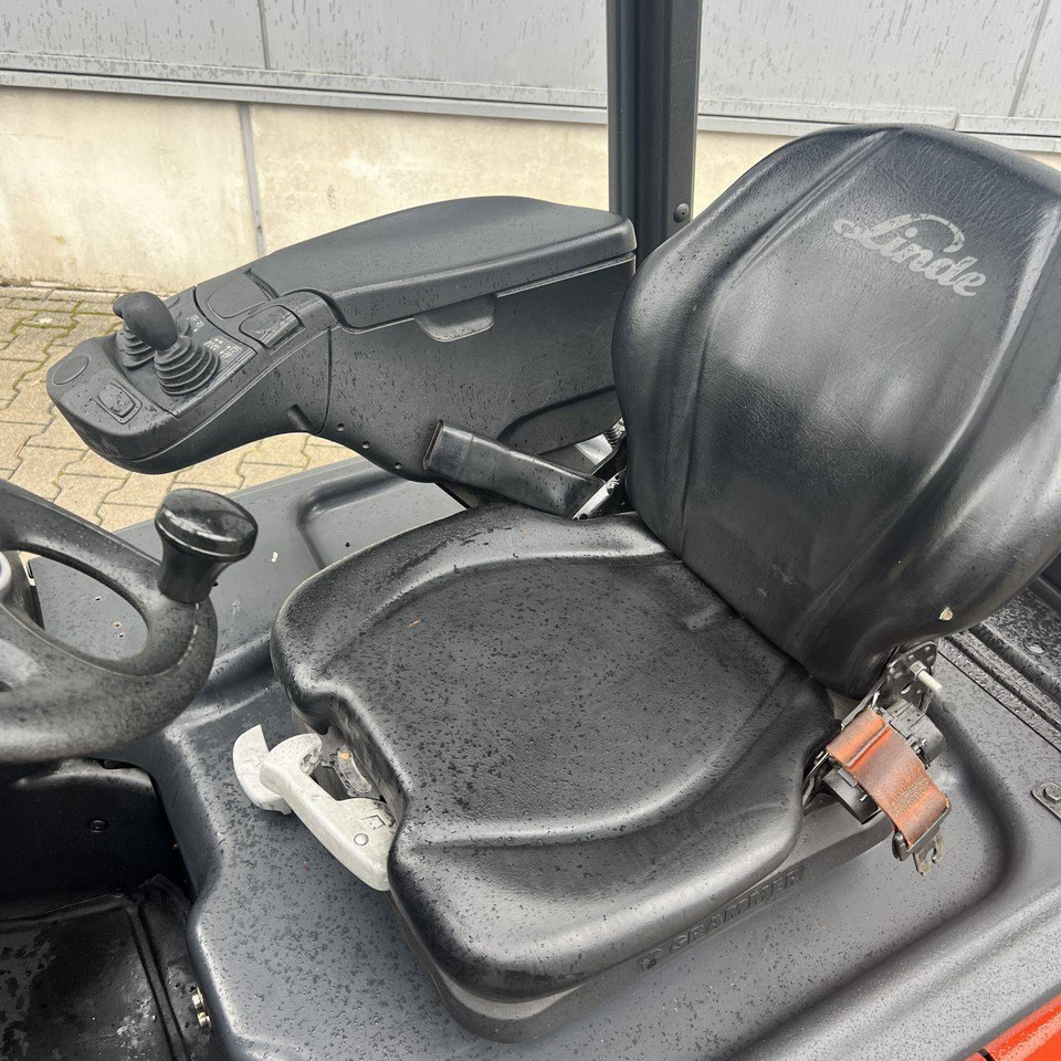 Linde E15 (386-02) EVO - Električni viličar: slika Linde E15 (386-02) EVO - Električni viličar Linde E15 (386-02) EVO - Električni viličar: slika Linde E15 (386-02) EVO - Električni viličar