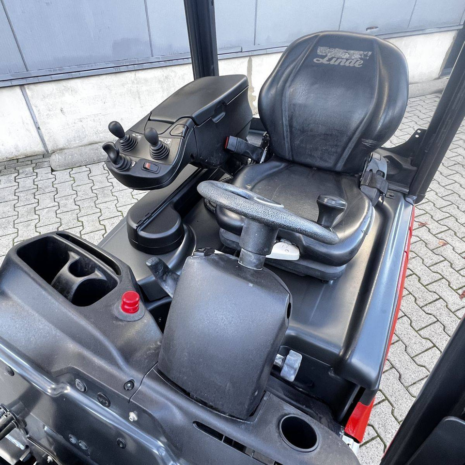 Linde E15 (386-02) EVO - Električni viličar: slika Linde E15 (386-02) EVO - Električni viličar Linde E15 (386-02) EVO - Električni viličar: slika Linde E15 (386-02) EVO - Električni viličar