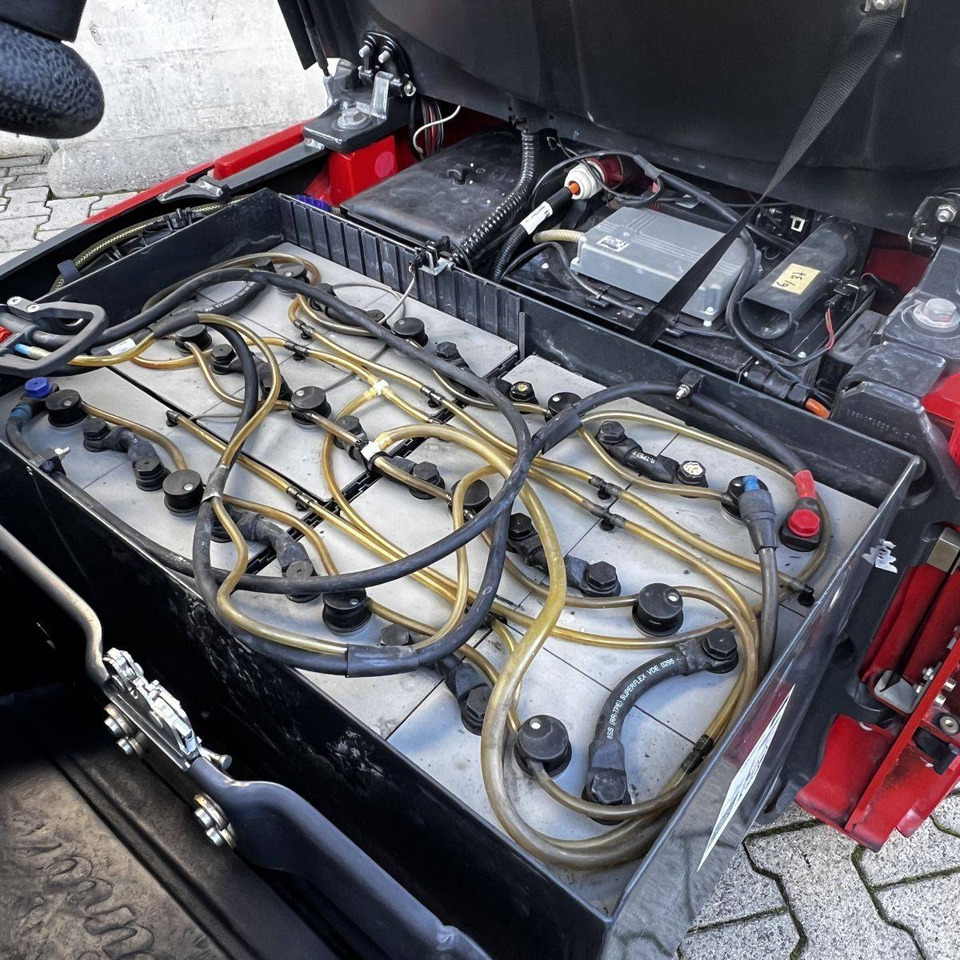 Zakup  Linde E15 (386-02) EVO Linde E15 (386-02) EVO: slika Zakup  Linde E15 (386-02) EVO Linde E15 (386-02) EVO