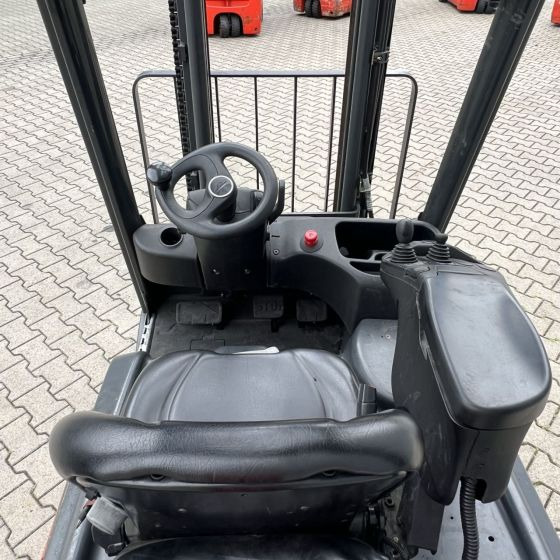Linde E15 (386-02) EVO - Električni viličar: slika Linde E15 (386-02) EVO - Električni viličar Linde E15 (386-02) EVO - Električni viličar: slika Linde E15 (386-02) EVO - Električni viličar
