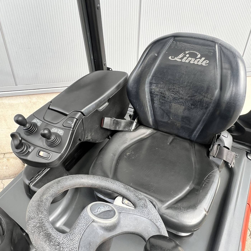 Linde E16C (386-02) EVO - Električni viličar: slika Linde E16C (386-02) EVO - Električni viličar Linde E16C (386-02) EVO - Električni viličar: slika Linde E16C (386-02) EVO - Električni viličar