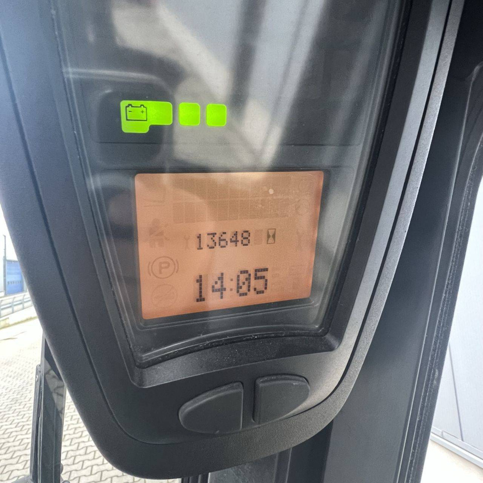 Električni viličar Linde E30/600 HL (387): slika Električni viličar Linde E30/600 HL (387) Električni viličar Linde E30/600 HL (387): slika Električni viličar Linde E30/600 HL (387)