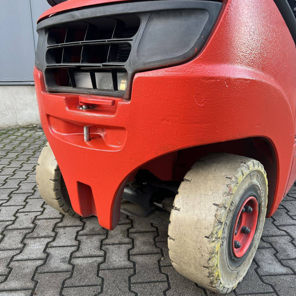 Plinski viličar Linde H25T-02 (392) EVO: slika Plinski viličar Linde H25T-02 (392) EVO Plinski viličar Linde H25T-02 (392) EVO: slika Plinski viličar Linde H25T-02 (392) EVO