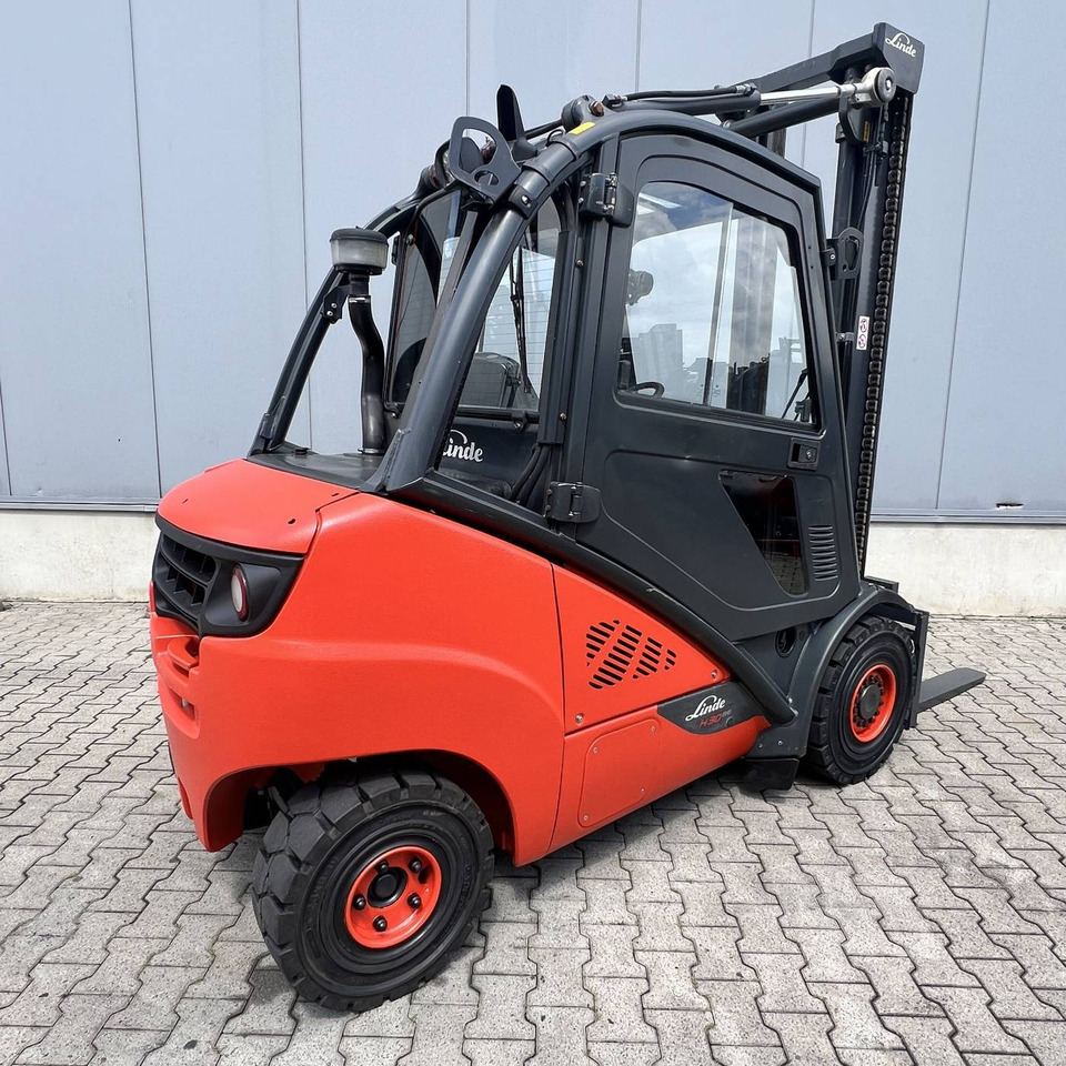 Linde H30D (393-02) EVO - Diesel viličar: slika Linde H30D (393-02) EVO - Diesel viličar Linde H30D (393-02) EVO - Diesel viličar: slika Linde H30D (393-02) EVO - Diesel viličar