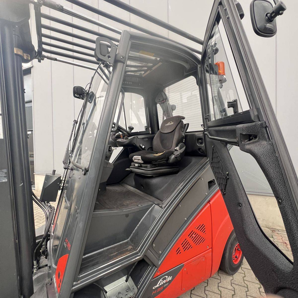 Linde H35T (393-02) EVO - Plinski viličar: slika  Linde H35T (393-02) EVO - Plinski viličar Linde H35T (393-02) EVO - Plinski viličar: slika  Linde H35T (393-02) EVO - Plinski viličar