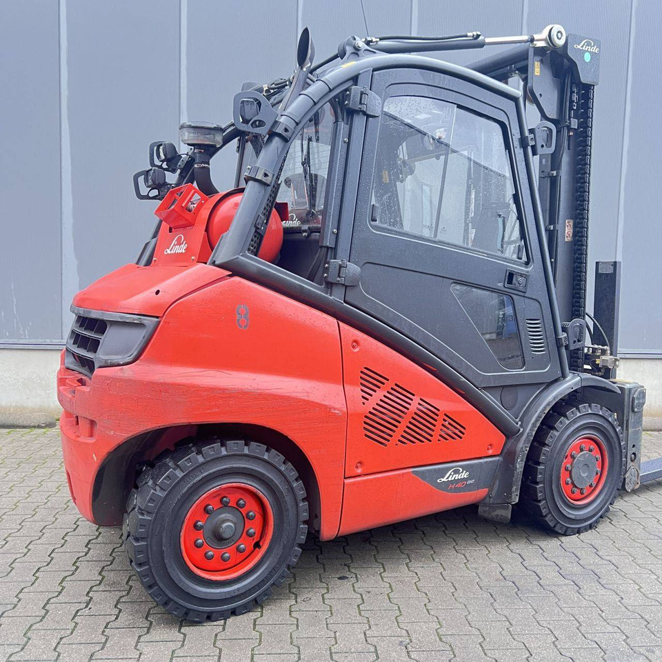 Linde H40T-02 (394) EVO - Plinski viličar: slika Linde H40T-02 (394) EVO - Plinski viličar Linde H40T-02 (394) EVO - Plinski viličar: slika Linde H40T-02 (394) EVO - Plinski viličar