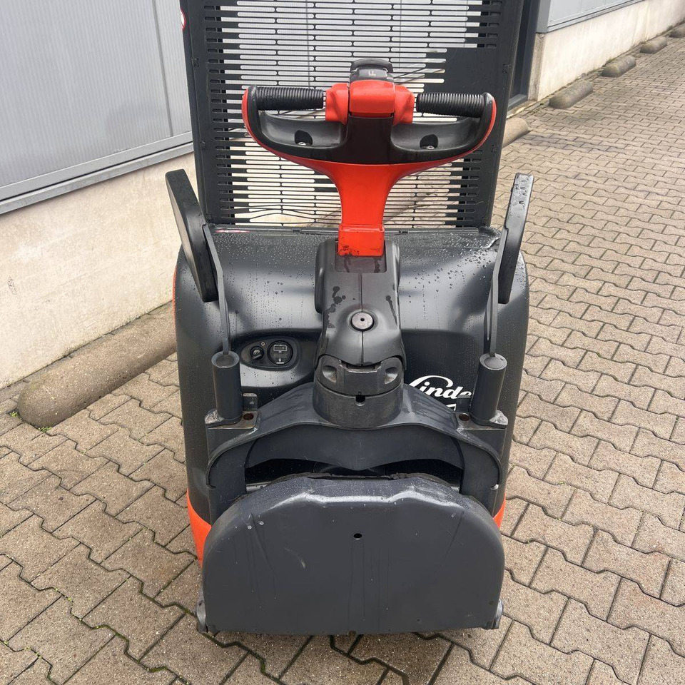 Linde L14AP (372) - Slagač stoga: slika Linde L14AP (372) - Slagač stoga Linde L14AP (372) - Slagač stoga: slika Linde L14AP (372) - Slagač stoga