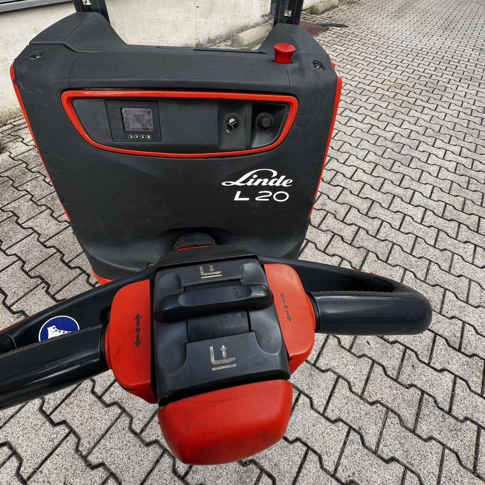 Linde L20 (1173) - Slagač stoga: slika Linde L20 (1173) - Slagač stoga Linde L20 (1173) - Slagač stoga: slika Linde L20 (1173) - Slagač stoga