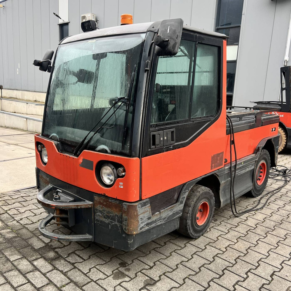 Linde P250 SWB (127) - Vučni traktor: slika Linde P250 SWB (127) - Vučni traktor Linde P250 SWB (127) - Vučni traktor: slika Linde P250 SWB (127) - Vučni traktor