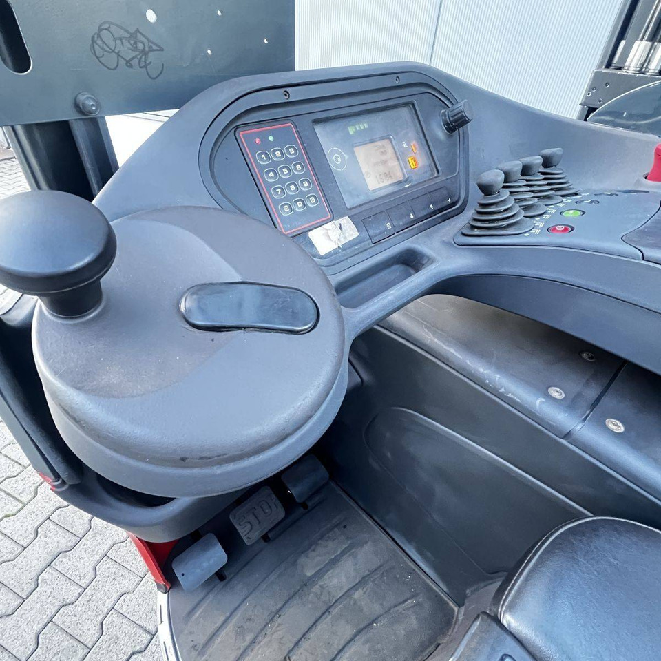 Linde R14 (1120) - Regalni viličar: slika Linde R14 (1120) - Regalni viličar Linde R14 (1120) - Regalni viličar: slika Linde R14 (1120) - Regalni viličar